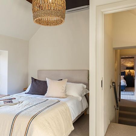 Luxury Cotswold Retreats Villa Moreton-in-Marsh Exterior photo